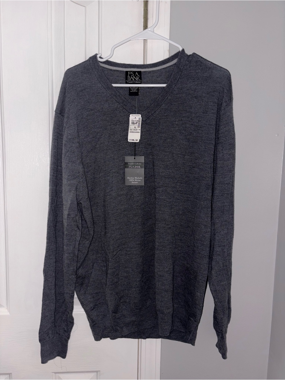NWT Jos. A. Bank Traveler Merino Wool Charcoal V-Neck Sweater